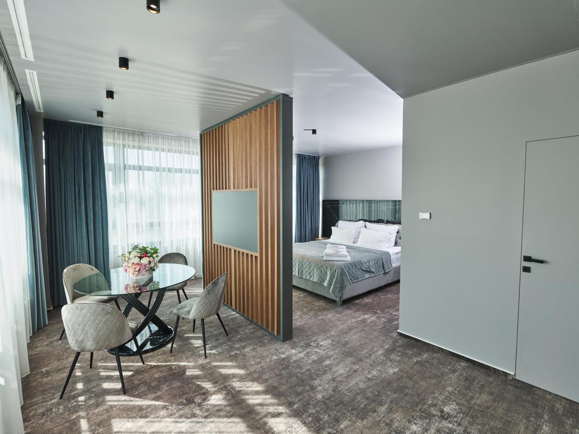 Hotel Emd Bacău Eksteriør bilde
